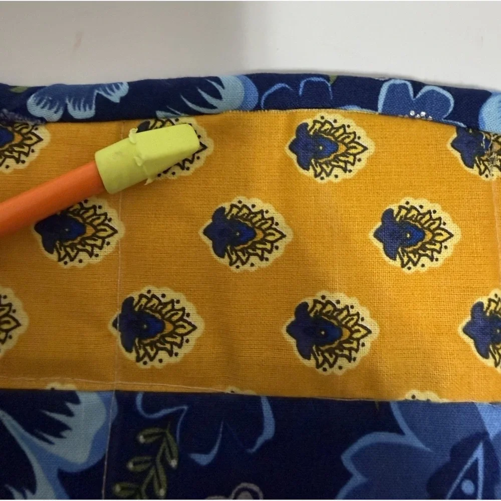 4 Placemats Reversible Country French/ Farmhouse Cotton  Gold/Blue‎ 17 x13